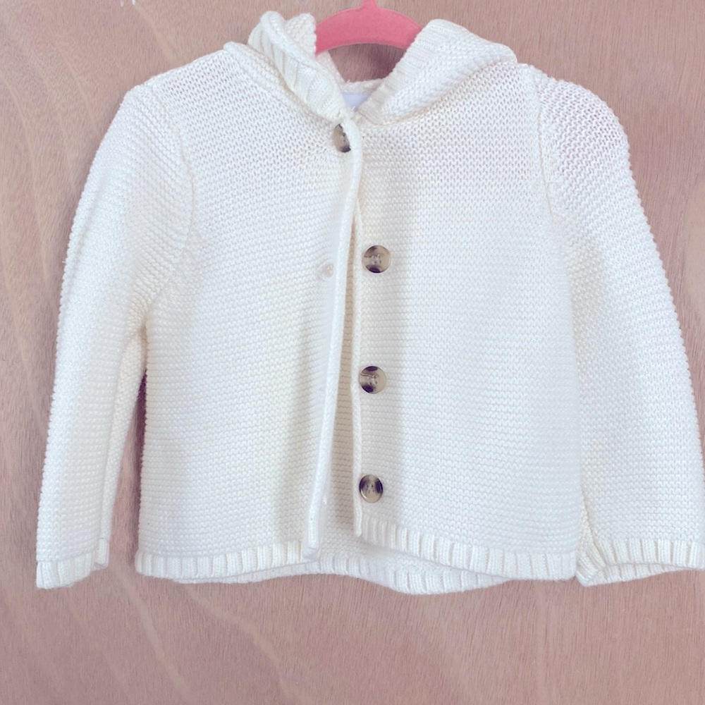 Thick cardigan sweater for baby/toddler. 6-12 months.